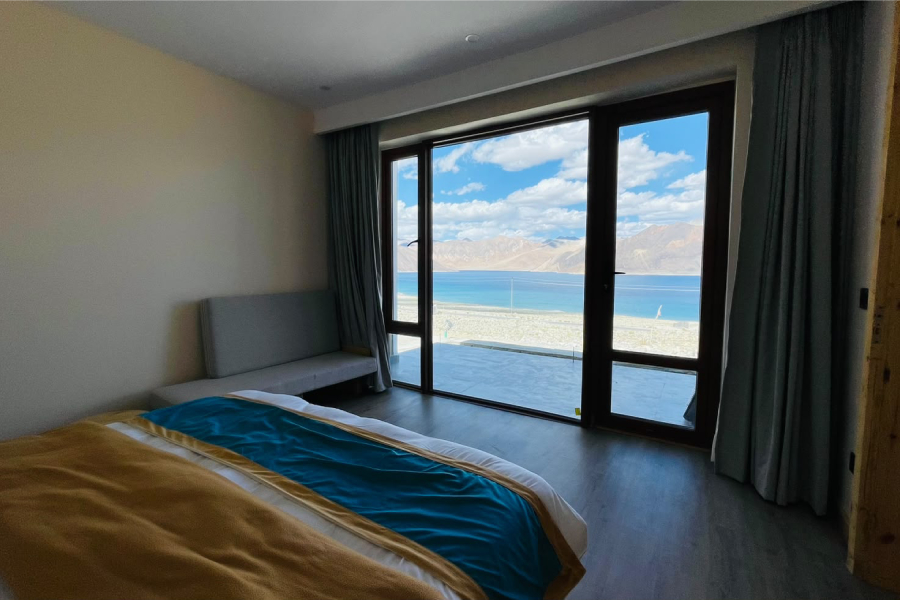 mountain view resort in pangong lake