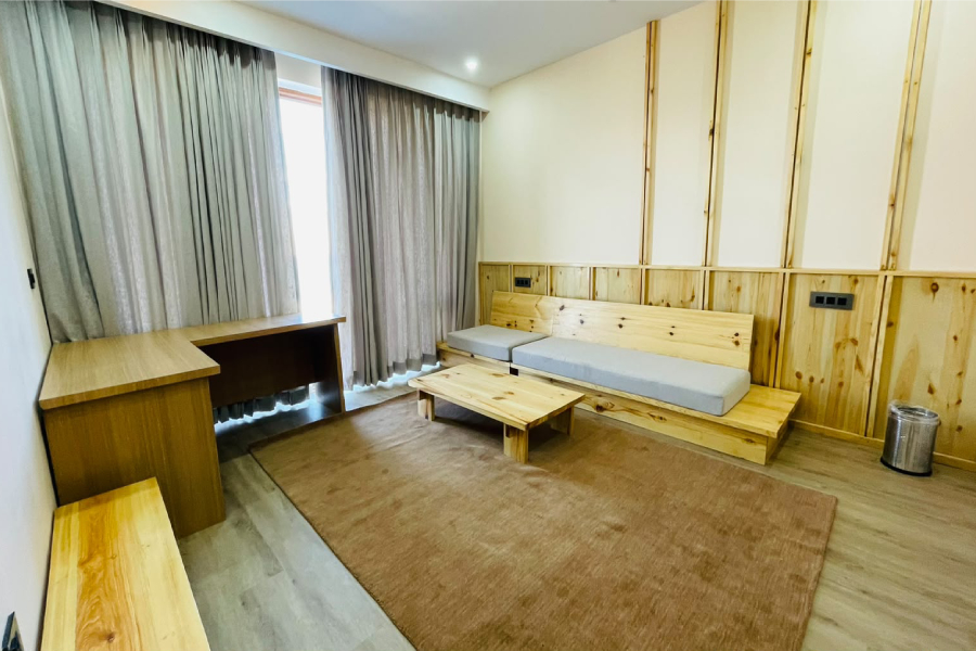Family Suite Room with mountain view in pangong lake