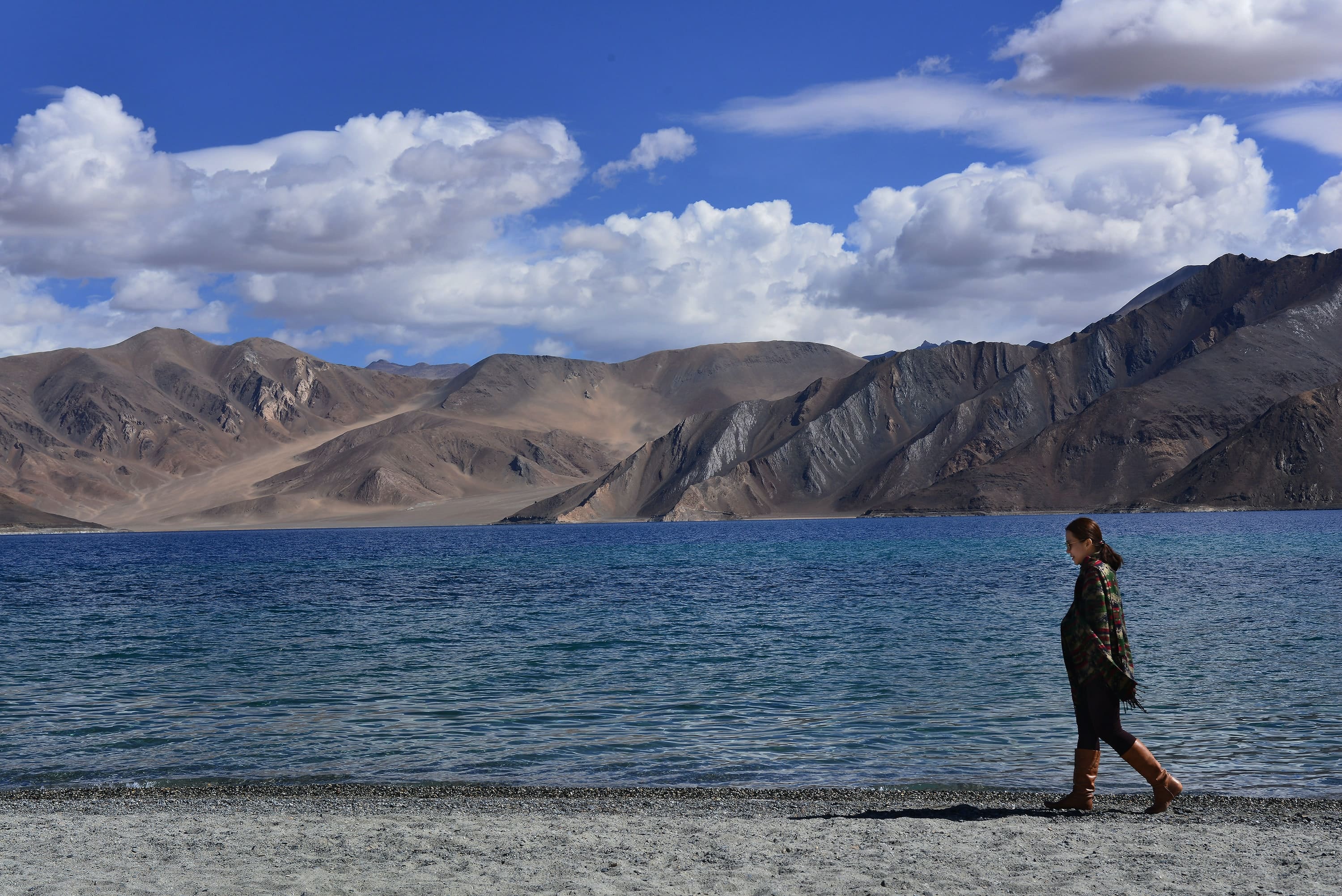 hotels in pangong lake