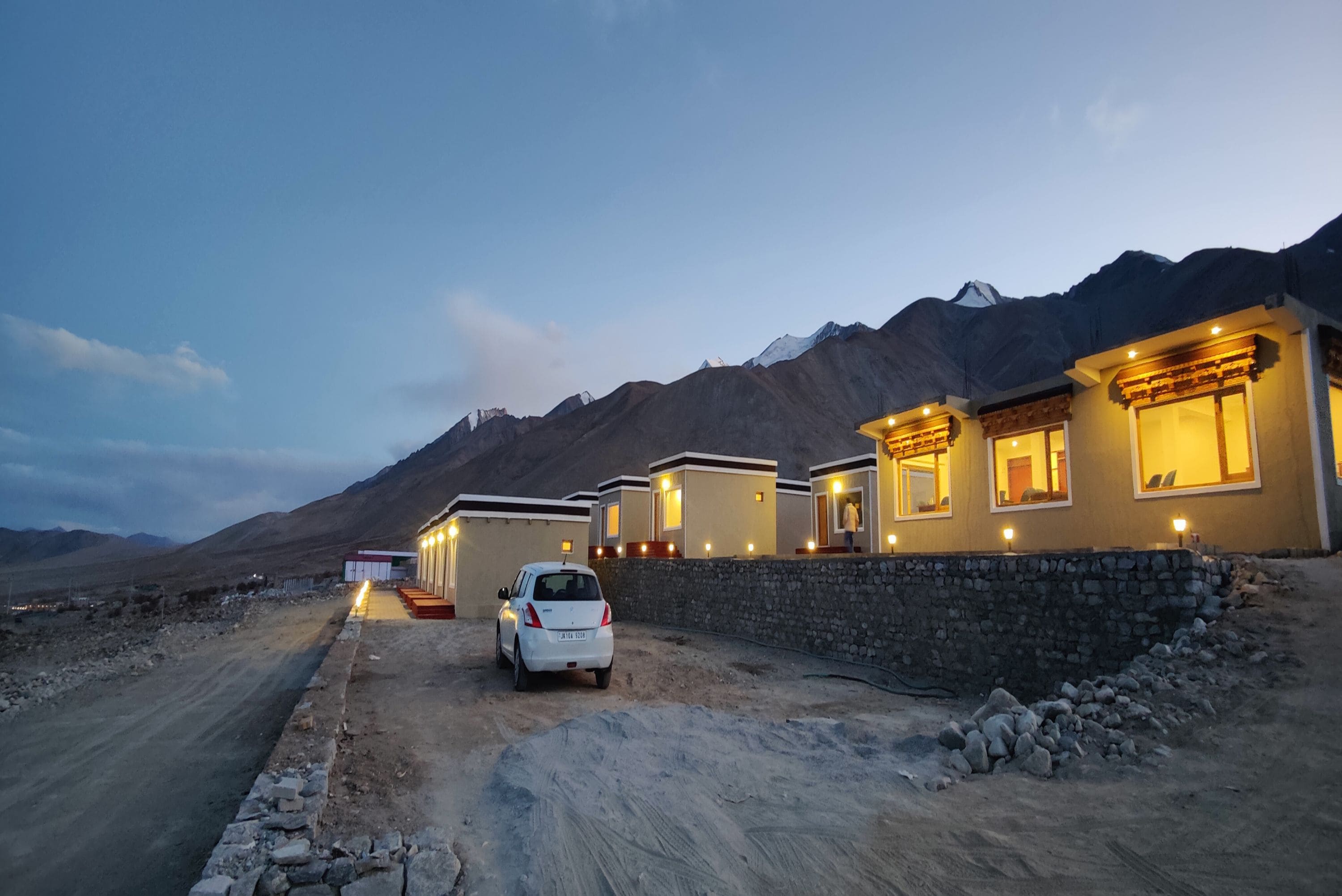 hotels in pangong lake